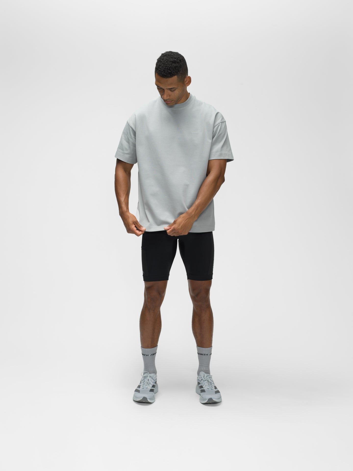 HEAVYWEIGHT LOGO TEE