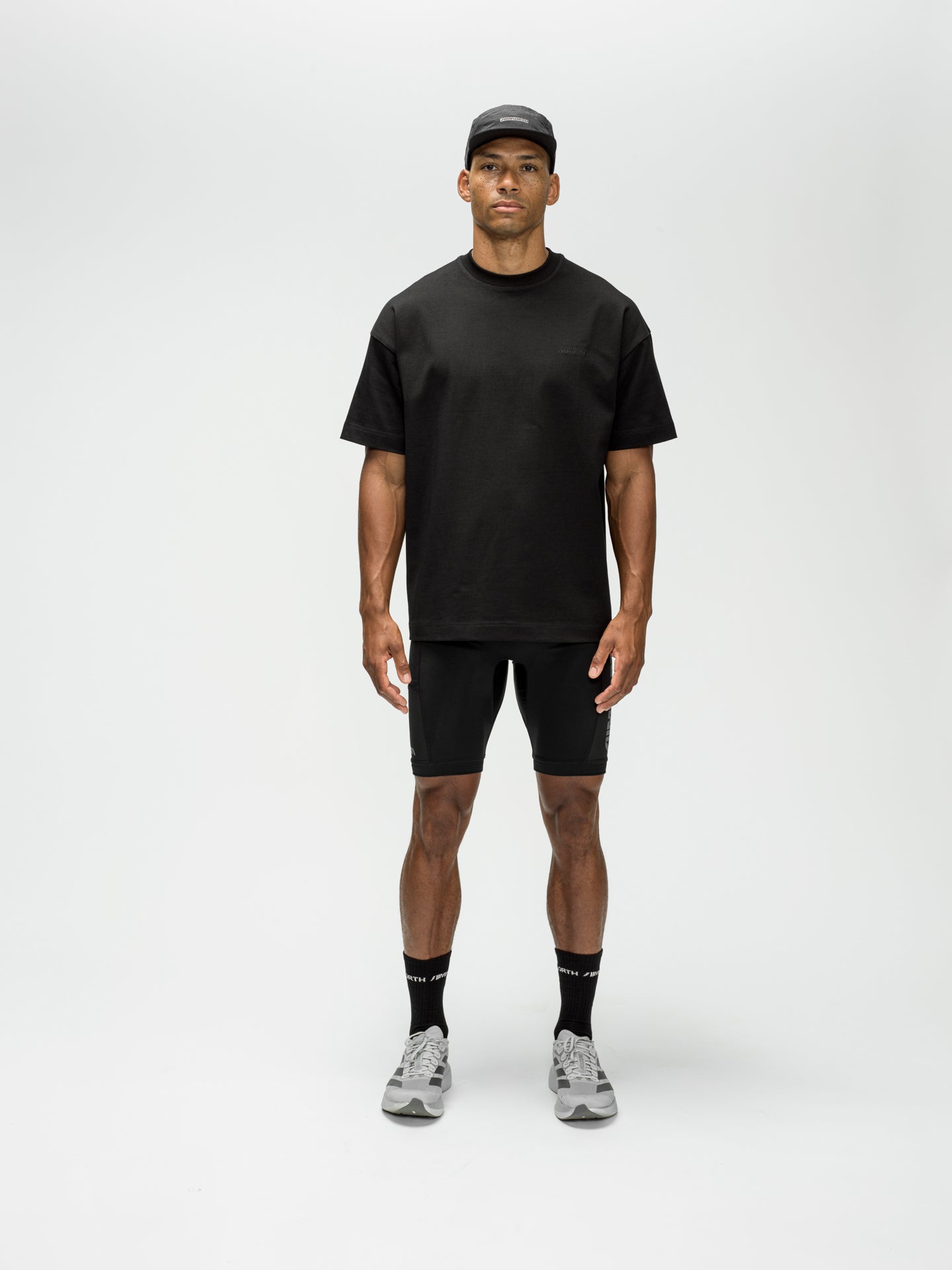 HEAVYWEIGHT LOGO TEE