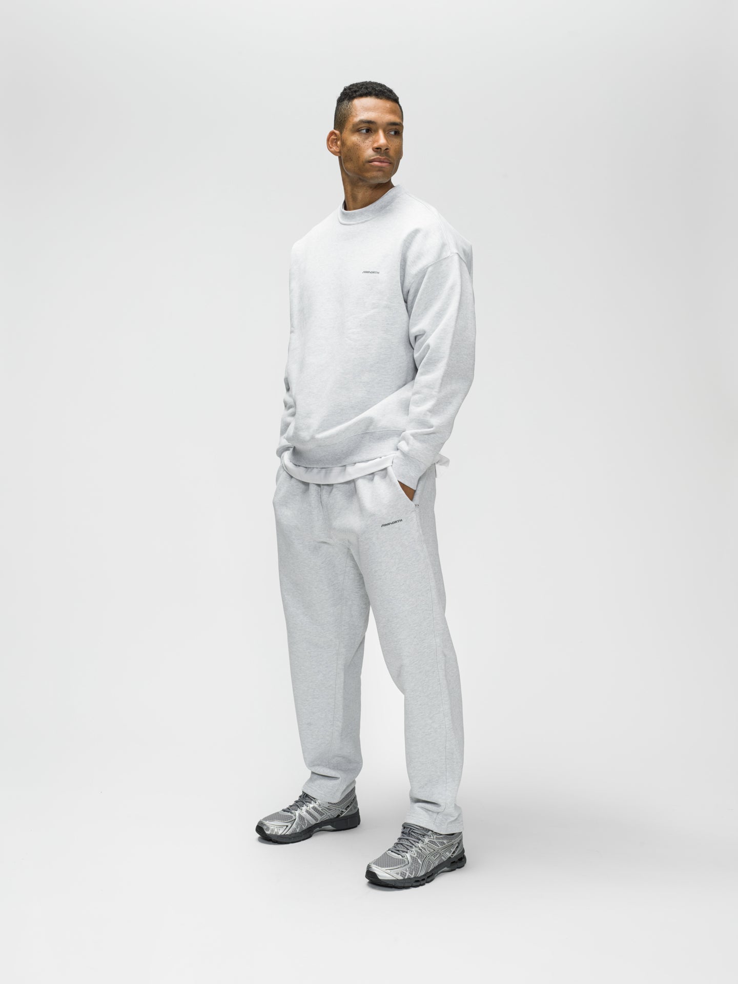 HEAVYWEIGHT SWEATSHIRT