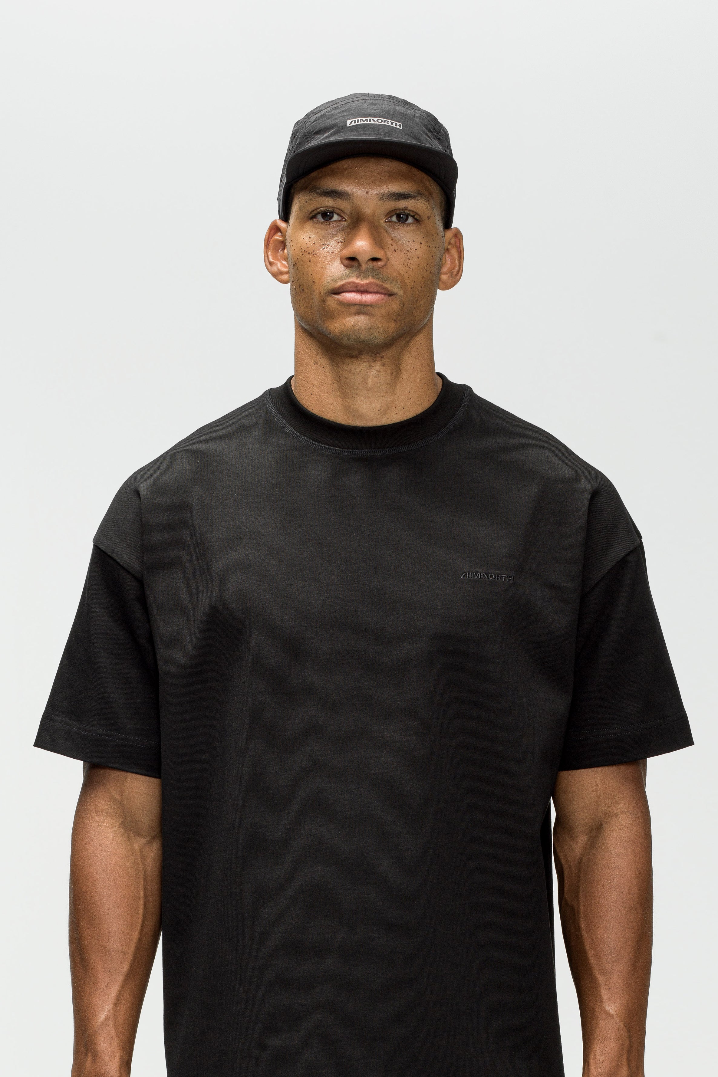 HEAVYWEIGHT LOGO TEE