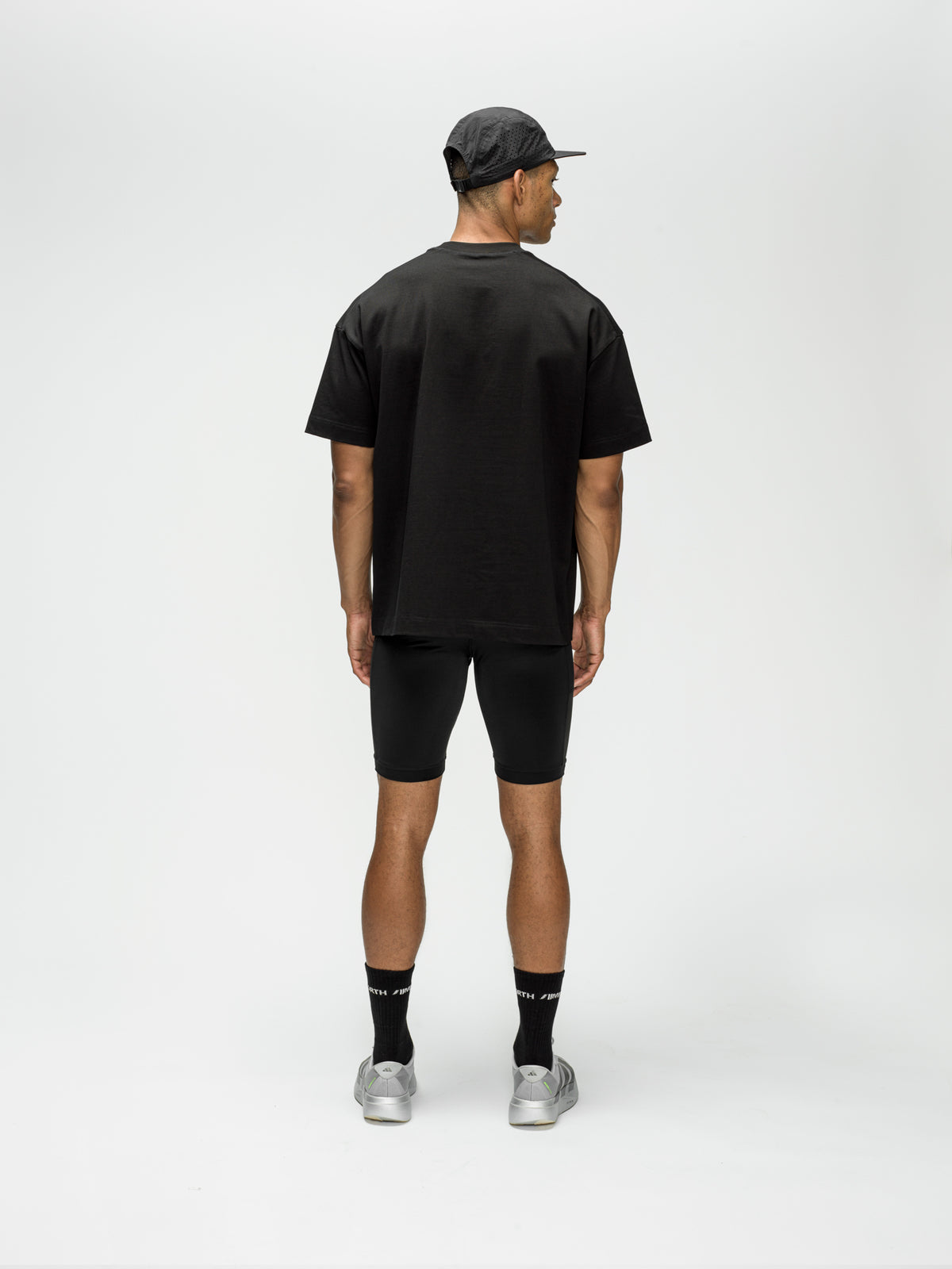 HEAVY BLACK TEE